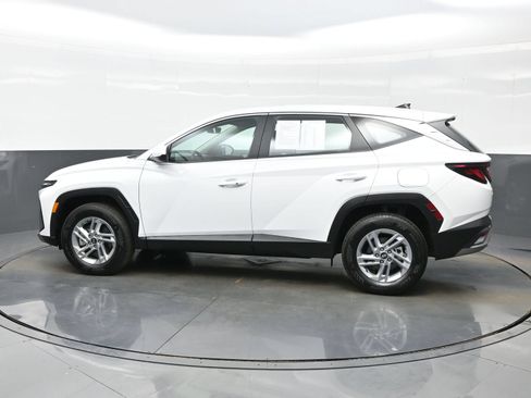 Used 2026 Hyundai Tucson SE AWD/4WD image 3