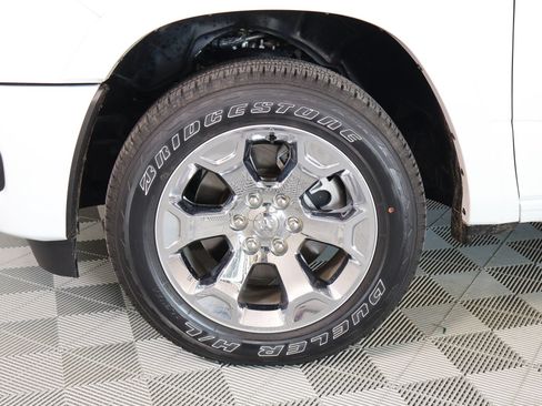 Used 2025 RAM 1500 Big Horn AWD/4WD image 18