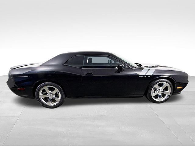 Used 2010 Dodge Challenger R/T RWD image 6
