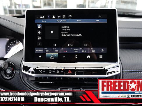 New 2026 Jeep Compass Latitude image 20