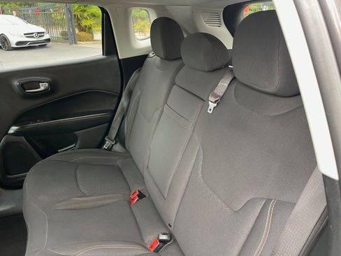 Used 2019 Jeep Compass Sport FWD image 15