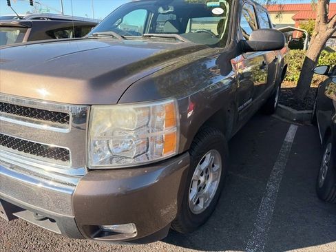 Used 2007 Chevrolet Silverado 1500 LT w/ 1LT Convenience Package image 6