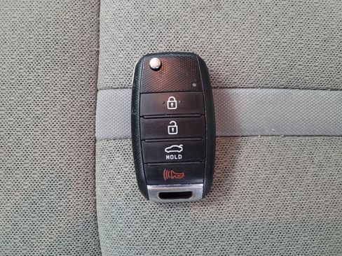 Used 2017 Kia Optima LX image 32