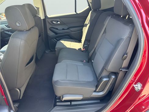 Used 2020 Chevrolet Traverse LT w/ LPO, Floor Liner Package AWD/4WD image 9