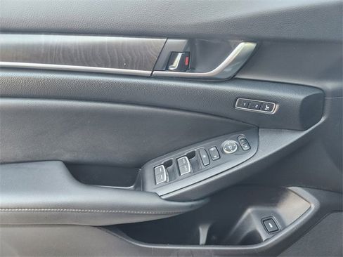 Certified 2022 Honda Accord Touring image 29