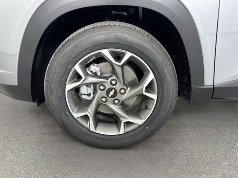 New 2026 Chevrolet Trax LT FWD image 31