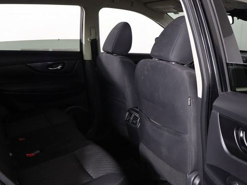 Used 2020 Nissan Rogue SV image 24