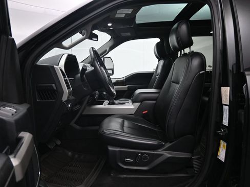 Used 2018 Ford F150 Lariat w/ Equipment Group 502A Luxury AWD/4WD image 23