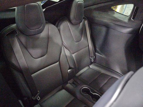 Used 2018 Tesla Model X 75D image 10