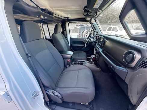 Used 2021 Jeep Wrangler Unlimited Sport image 31