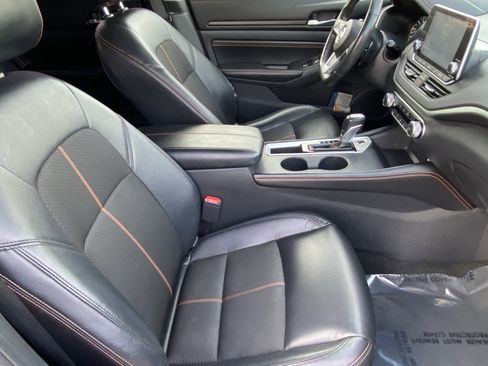 Used 2022 Nissan Altima 2.5 SR image 11