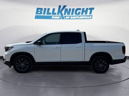 Used 2025 Honda Ridgeline Sport image 2