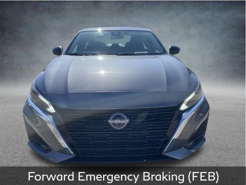 Used 2025 Nissan Altima 2.5 SV image 3