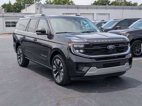 New 2026 Ford Expedition Max Platinum w/ Driver's Package AWD/4WD image 2