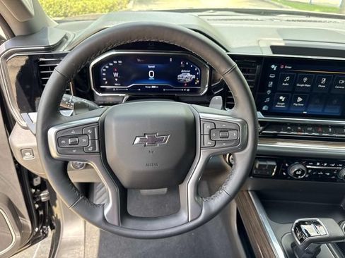 Used 2025 Chevrolet Silverado 1500 RST AWD/4WD image 25