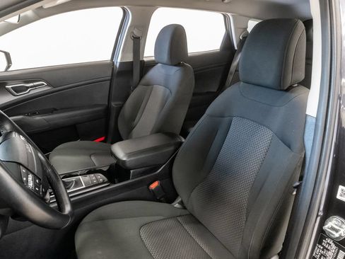 Used 2026 Kia Sportage LX FWD image 9