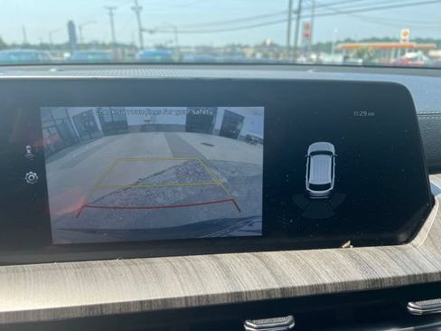 Used 2023 Kia Telluride EX w/ EX Captain's Chair Package FWD image 6