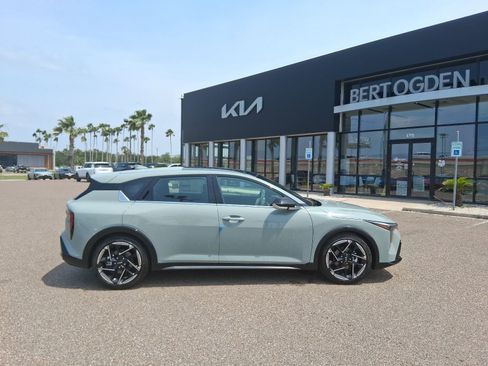 New 2026 Kia K4 GT-Line Turbo FWD image 3