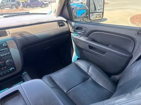 Used 2014 Chevrolet Silverado 2500 LTZ w/ LTZ Plus Package AWD/4WD image 14