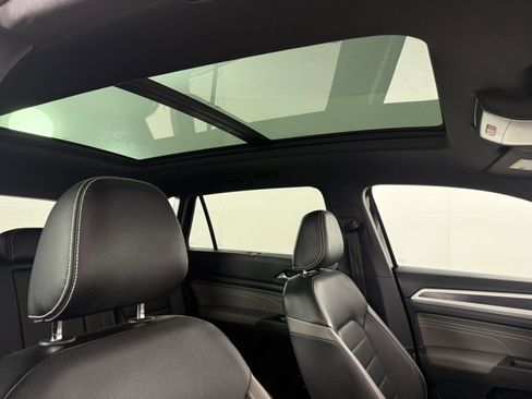 Used 2023 Volkswagen Atlas Cross Sport SEL Premium R-Line AWD/4WD image 13