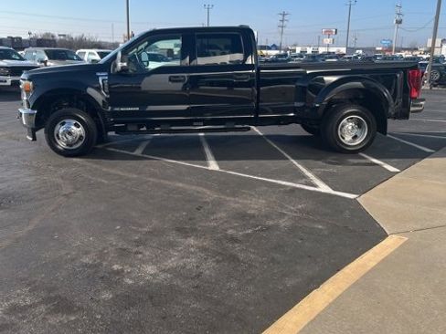 Used 2022 Ford F350 XLT image 3