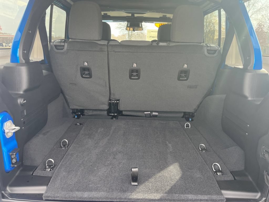 New 2026 Jeep Wrangler Unlimited Rubicon AWD/4WD image 17