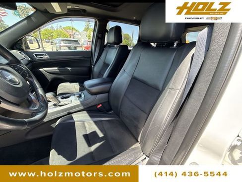 Used 2022 Jeep Grand Cherokee Laredo X AWD/4WD image 36