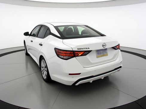 Used 2025 Nissan Sentra S image 6
