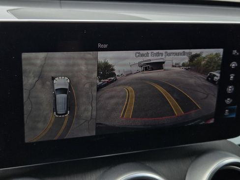 Used 2021 Mercedes-Benz GLC 300 image 21