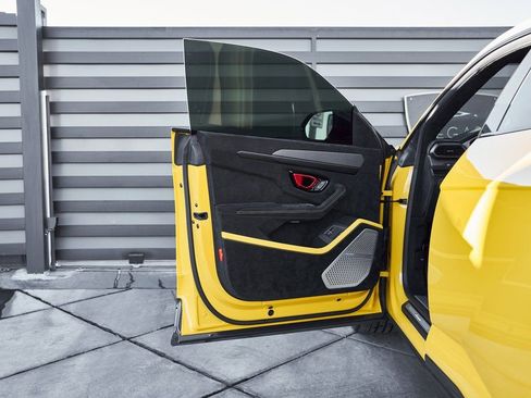 Used 2024 Lamborghini Urus Performante image 29