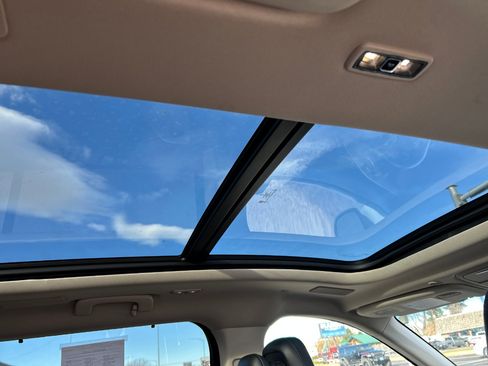 Used 2023 Lincoln Aviator Reserve w/ Equipment Group 201A image 5