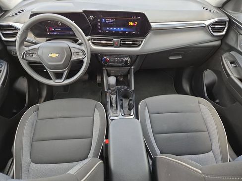 Used 2025 Chevrolet TrailBlazer LT AWD/4WD image 25