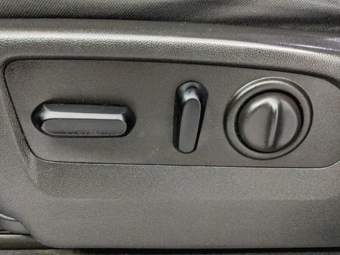 Used 2020 GMC Sierra 1500 SLE w/ SLE Convenience Package image 15