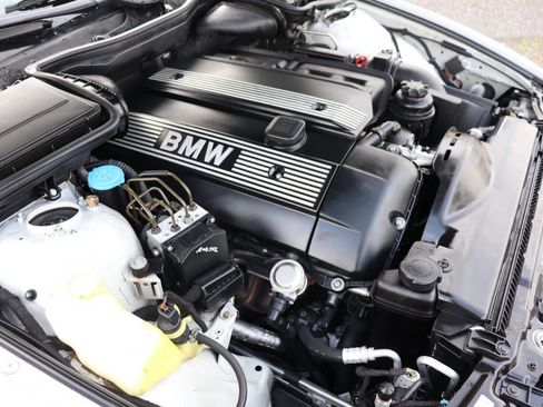 Used 2002 BMW 530i Sedan image 17