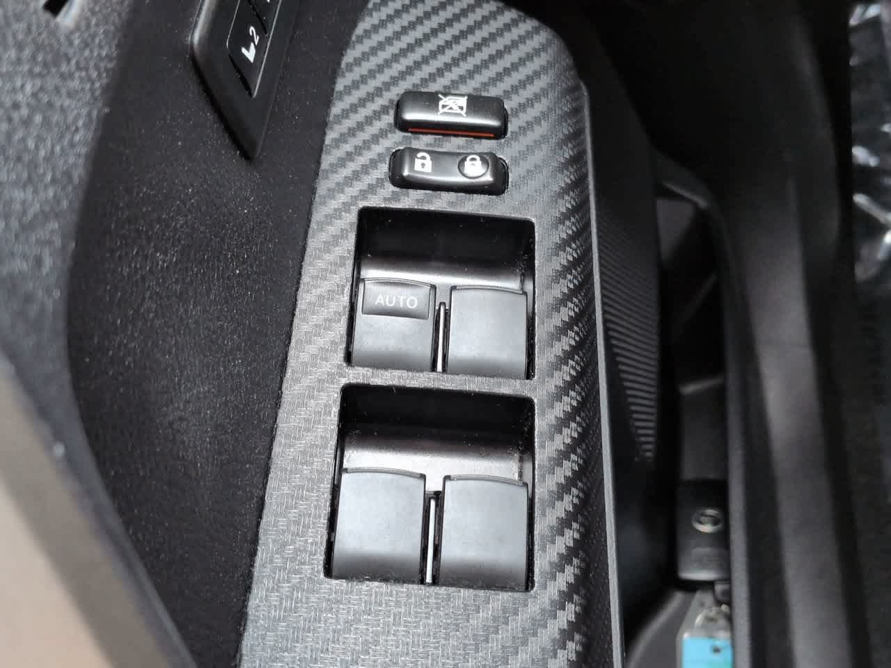 Used 2014 Toyota RAV4 Limited w/ Technology Package FWD image 23