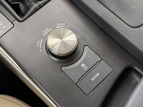 Used 2016 Lexus IS 300 AWD image 27