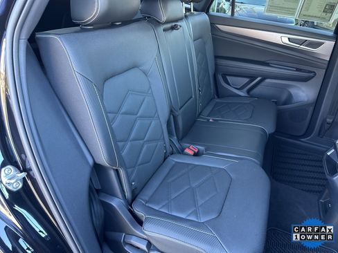 Used 2024 Volkswagen Atlas Cross Sport SE image 49