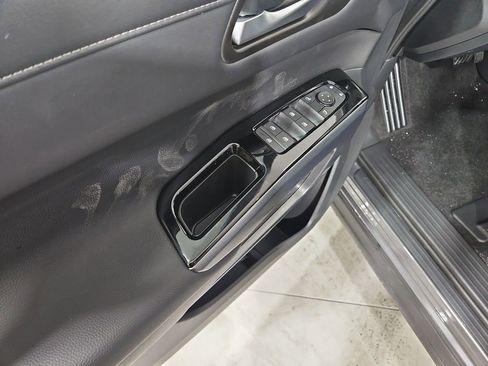 New 2026 Nissan Pathfinder SL image 12