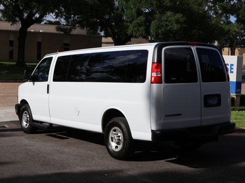 Used 2023 Chevrolet Express 3500 LS RWD image 7