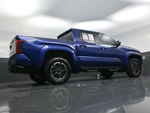 Used 2025 Toyota Tacoma TRD Sport AWD/4WD image 19