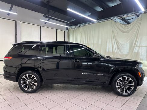 Used 2021 Jeep Grand Cherokee L Overland w/ Advanced Protech Group III AWD/4WD image 2