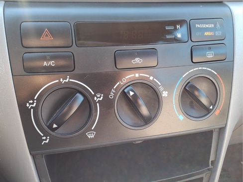 Used 2005 Toyota Corolla LE image 17