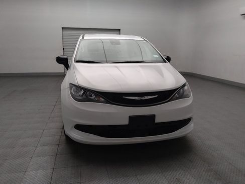 Used 2024 Chrysler Voyager LX FWD image 14
