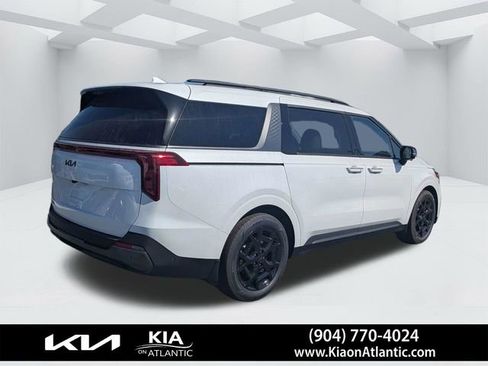 New 2026 Kia Carnival SX FWD image 3