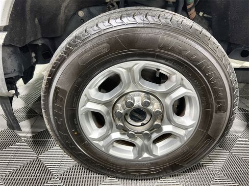 Used 2025 Ford F250 XLT image 18