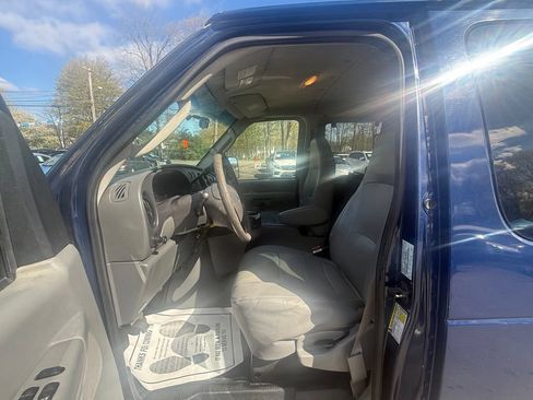 Used 2007 Ford E-350 and Econoline 350 XL RWD image 14