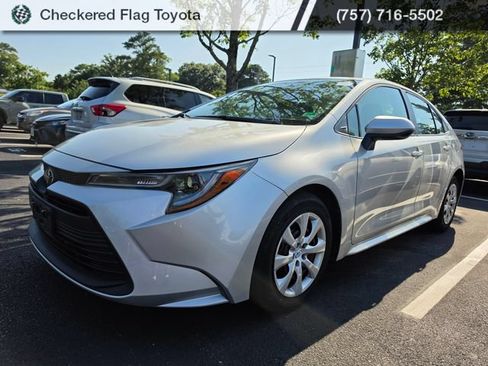 Used 2024 Toyota Corolla LE FWD image 1