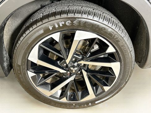 Used 2024 Mitsubishi Outlander SE image 10