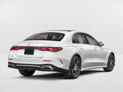 New 2026 Mercedes-Benz E 450 4MATIC Sedan image 2