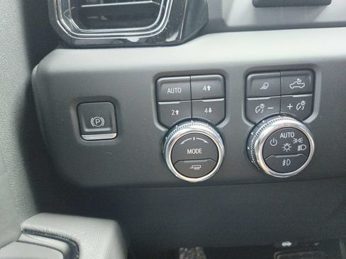 Used 2023 GMC Sierra 1500 AT4X AWD/4WD image 43
